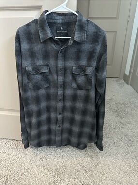 Shouthouse Gray Plaid Button-Up Shirt